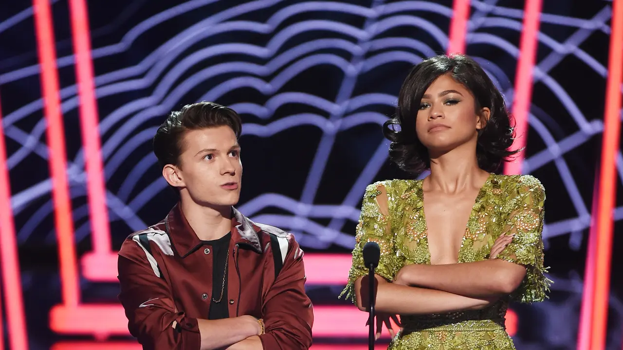 [Bintang] Zendaya Coleman - Tom Holland