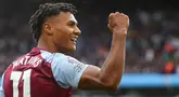 Aston Villa tercatat pernah disinggahi para pemain haus gol dari musim ke musim, tak terkecuali pada musim ini. Tercatat 5 pemainnya yang kini masih aktif bermain, mengisi daftar 5 besar sebagai pemain aktif dengan jumlah gol terbanyak bagi The Villans di semua kompetisi hingga saat ini. Sang pemuncak daftar menjadi satu-satunya pemain yang masih berseragam Aston Villa pada musim 2023/2024. (AFP/Geoff Caddick)