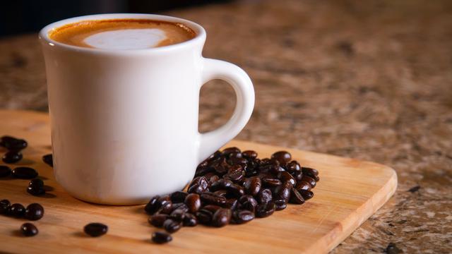 Tips Minum Kopi Tanpa Perlu Khawatir Asam Lambung Naik