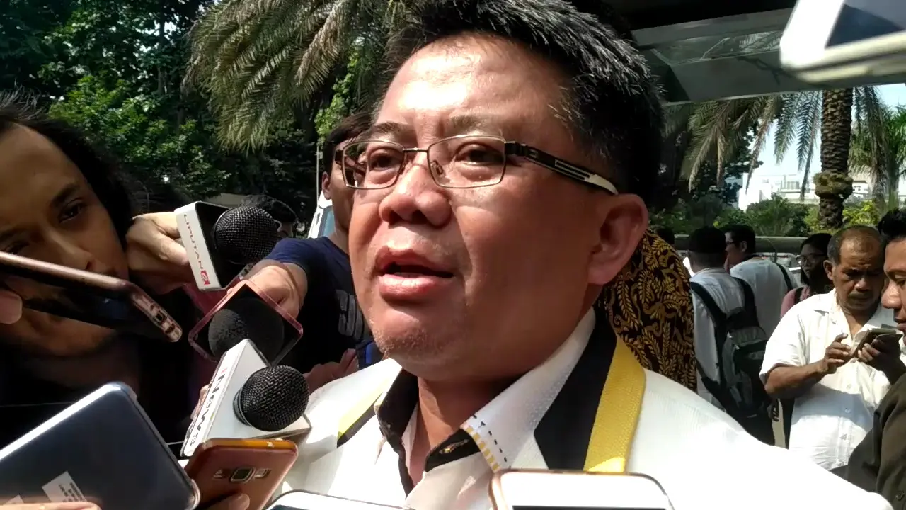 Presiden PKS, Sohibul Iman, menjalani pemeriksaan di Polda Metro Jaya (Ronald/Merdeka.com)
