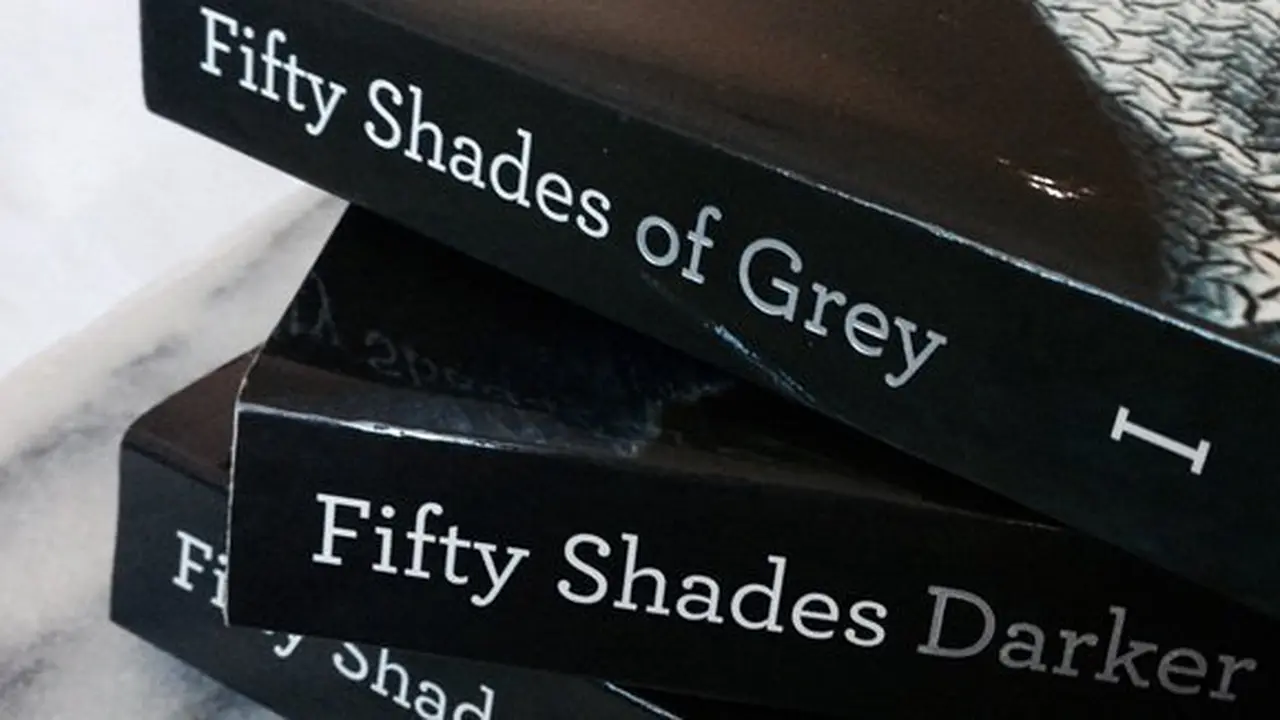 Novel Fifty Shades of Grey/copyright The Book Lounge