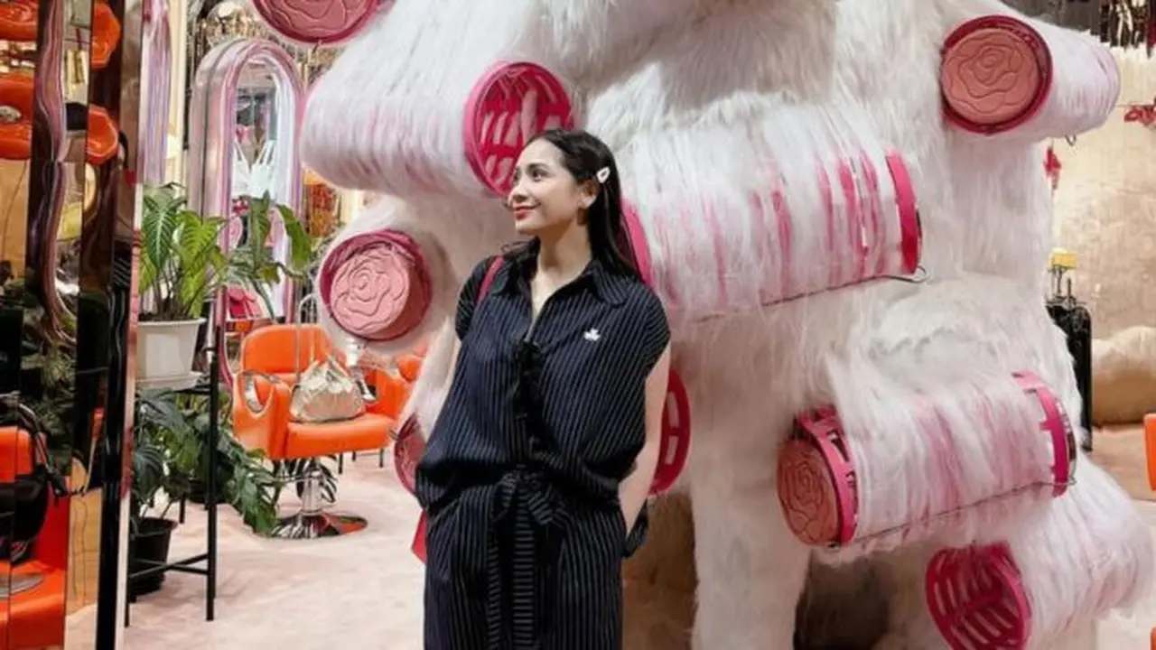 Potret Nagita Slavina di Bangkok (credit: https://www.instagram.com/raffinagita1717/)