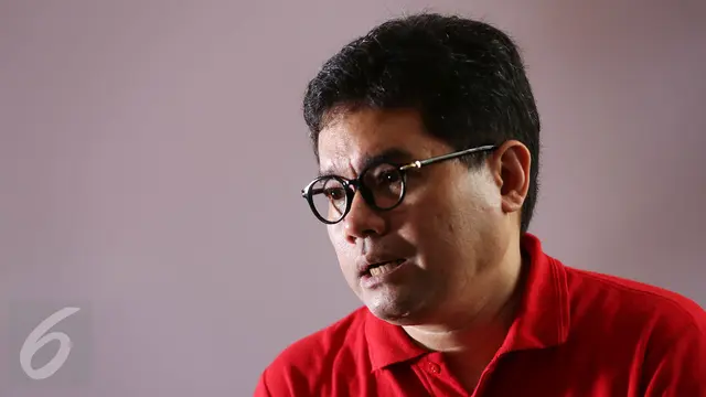 Pianis dan Komposer Ananda Sukarlan