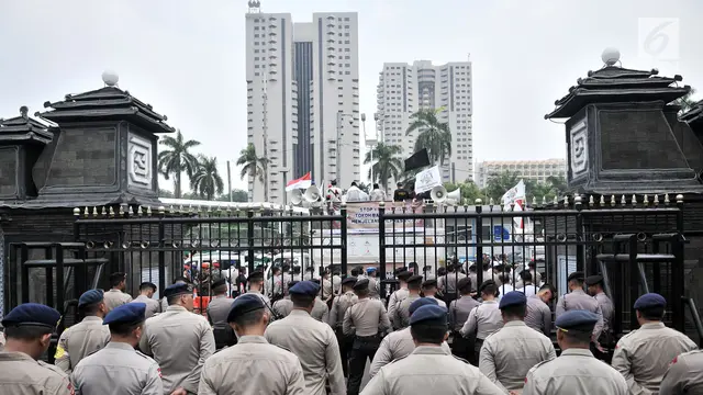 Alumni 212 Kawal Pemeriksaan Amien Rais di Polda Metro Jaya