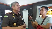 Kepala Kejaksaan Tinggi sulawesi Selatan, Firdaus Dewilmar berjanji segera menetapkan tersangka dalam dua kasus korupsi mega proyek DAK di Sulsel.(Liputan6.com/ Eka Hakim)