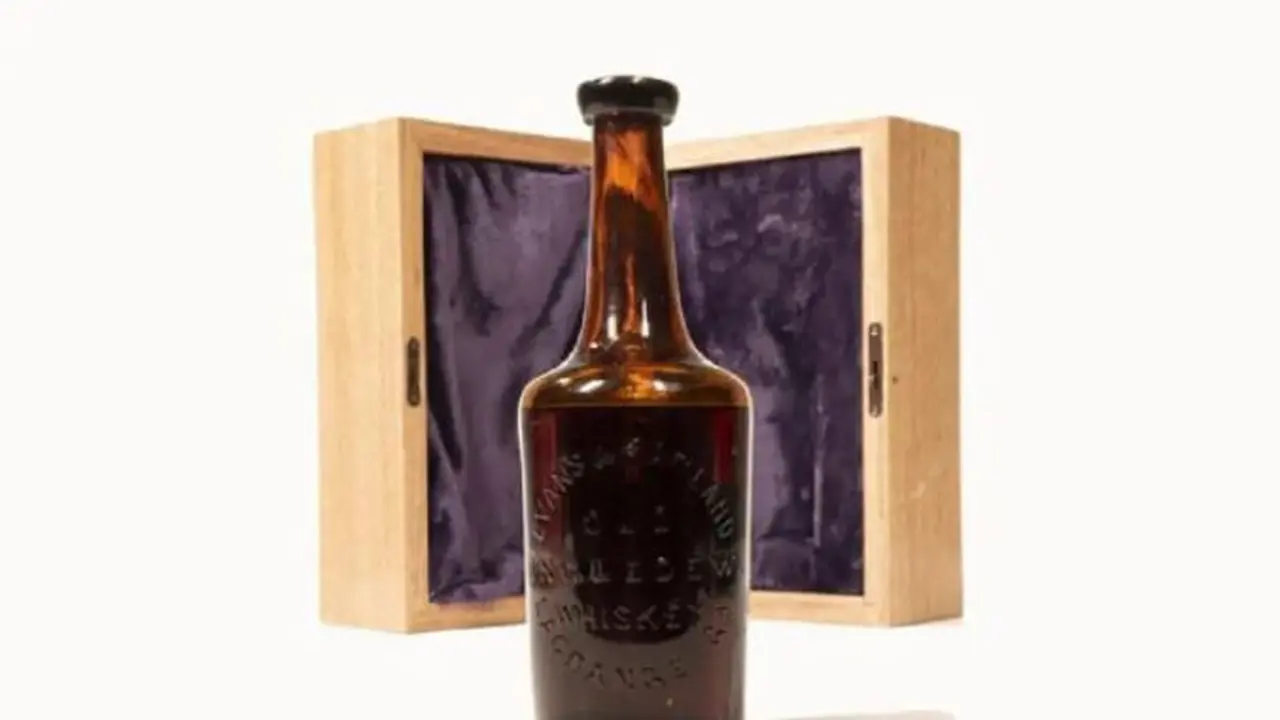 Botol wiski tertua di dunia