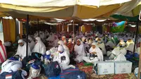 Jemaah asal Indonesia menempati tenda-tenda wukuf yang terpasang di 52 maktab. (Liputan6.com/Muhamad Ali)