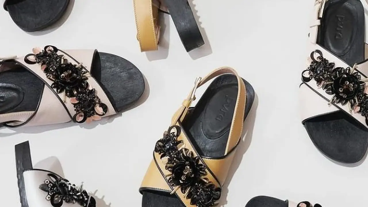 Diary Fimela: Cerita Kara Nugroho, Sukses Bangun Bisnis Sepatu Jewelry hingga Debut di Fashion Scout