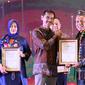Foto: Kepala Diskominfo Kota Malang, M Nur Widianto saat menerima penghargaan kategori Koperasi dan UMKM pada acara puncak IDEAS 2022, yang digelar Humas Indonesia di Labuan Bajo, Jumat (5/8/2022).