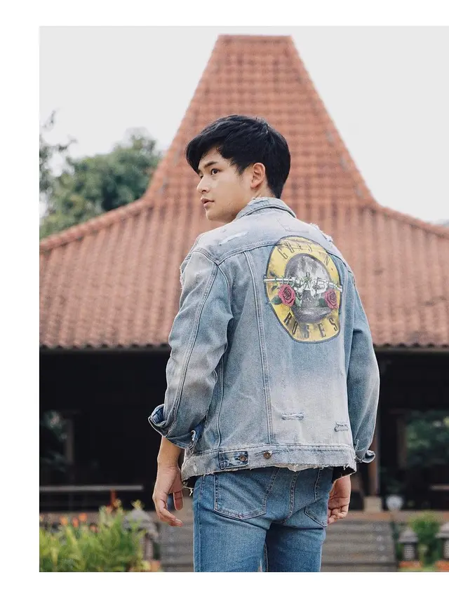 Gaya Randy Martin Saat Menggunakan Denim. (Sumber: Instagram/randymartinnn)