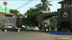 Puluhan karangan bunga berjejer di sepanjang pagar Mako Brimob sebagai bentuk simpati atas kerusuhan yang menewaskan lima anggota polisi.