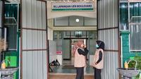 Pemprov Jawa Timur mengaktifkan kembali RS Lapangan Ijen Malang sebagai layanan isolasi pasien Covid-19 di Malang mulai Rabu, 9 Februari 2022 (Liputan6.com/Zainul Arifin)
