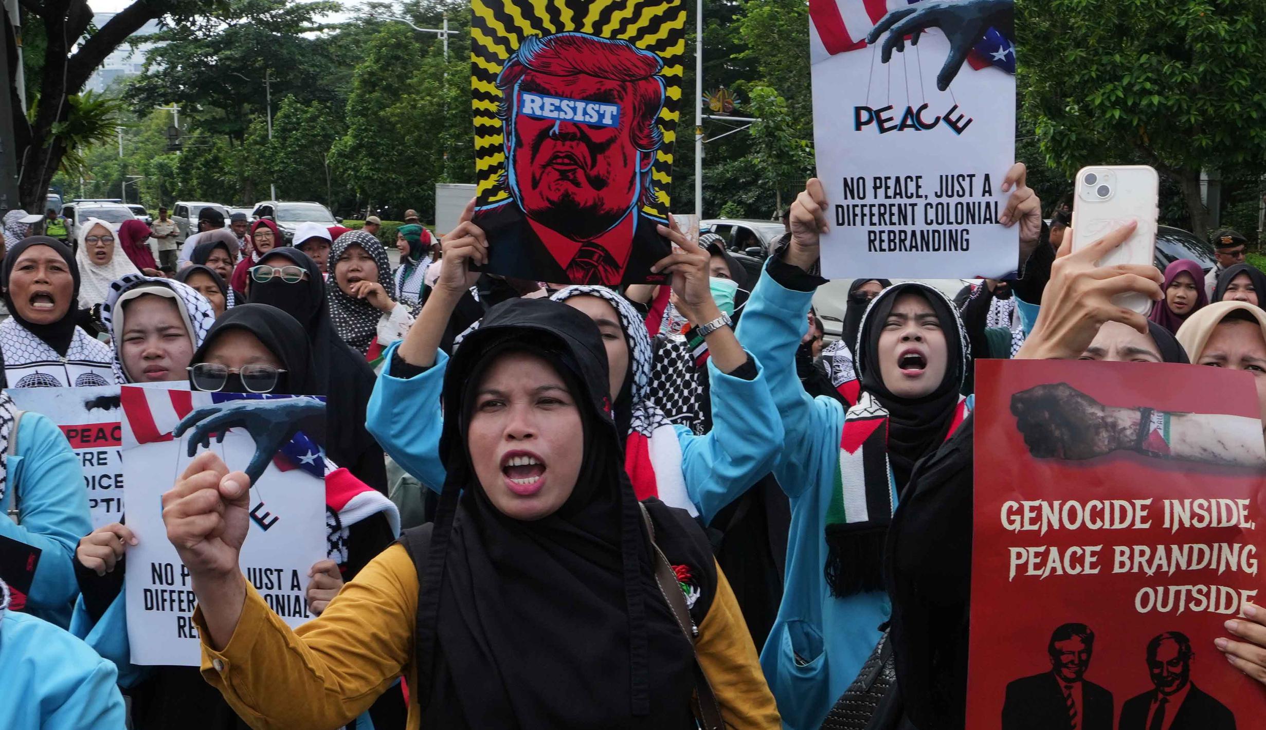 Berunjuk Rasa di Depan Kedubes AS, Massa Protes Keterlibatan Indonesia ...