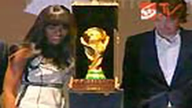 Trofi Piala Dunia Diperkenalkan