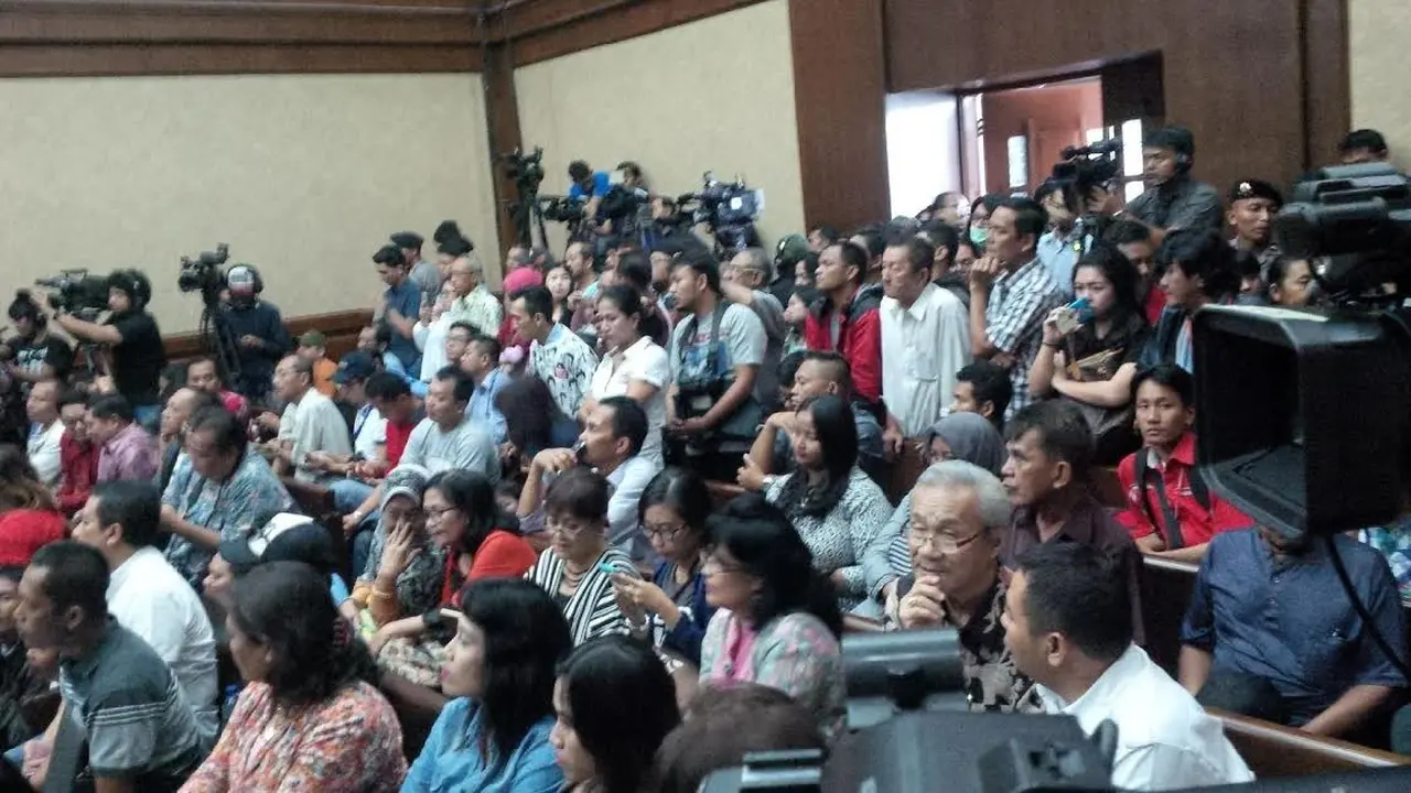 Pengunjung sidang Jessica