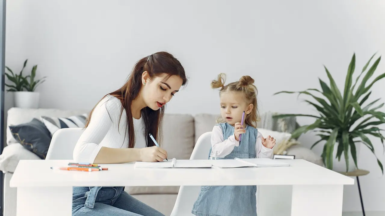Ilustrasi ibu dan anak