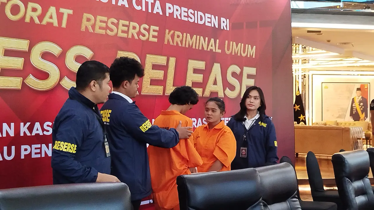 Polisi menetapkan Aidil Zacky Rahman alias Zack (19) alias Kidoy dan Sinta Dewi (22), orangtua yang membunuh balitanya sendiri.