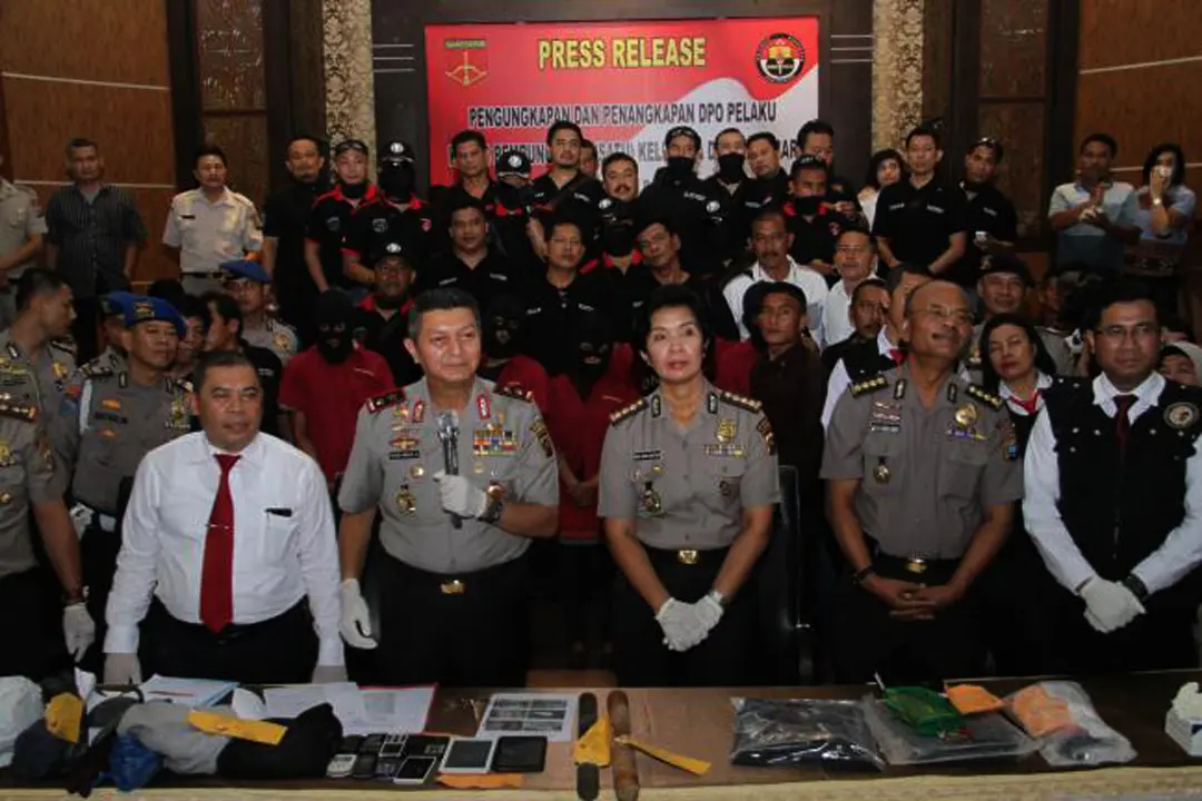 Polda Sumatera Utara membeberkan motif Andi Lala beserta rekan-rekannya membunuh satu keluarga yang masih kerabatnya di Medan. (Liputan6.com/Reza Efendi)