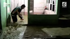 Hanya selama tiga jam hujan deras mengguyur kota Padang Sidempua Sumatera Utara,  tiga desa dikawasan ini, dilanda banjir setinggi satu meter. Dua ratus kepala keluarga terpaksa di ungsikan sementara waktu.