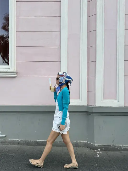 Di potret lainnya, Jennie BLACKPINK kembali tampil unik. [Foto: Instagram/jennierubyjane]