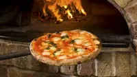 Sebuah makanan memang bisa bernilai mahal bergantung pada lama pembuatannya. Demikian juga pizza, yang dikenal sebagai makanan umum.