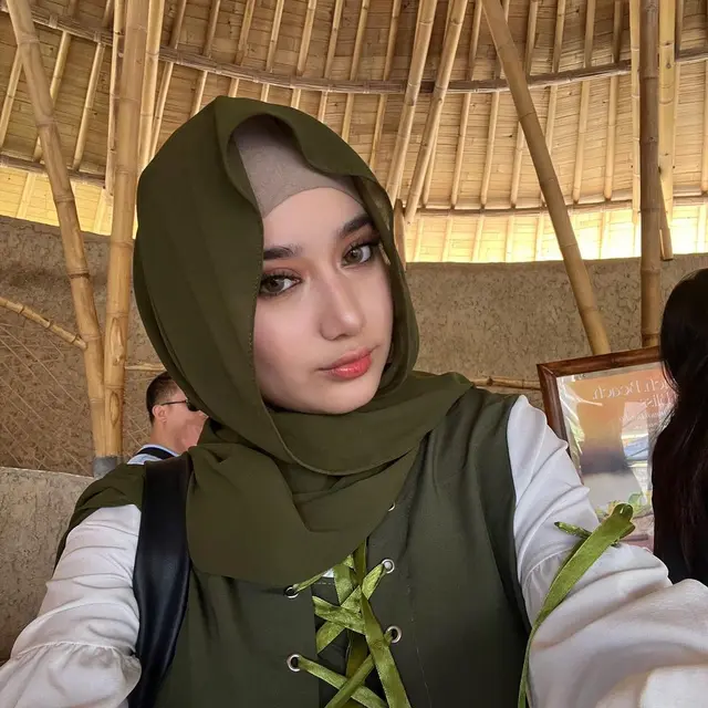 Tidak Ikut Keluarga ke Kanada, Ini 6 Potret Terbaru Tengku Anataya Setelah Menikah