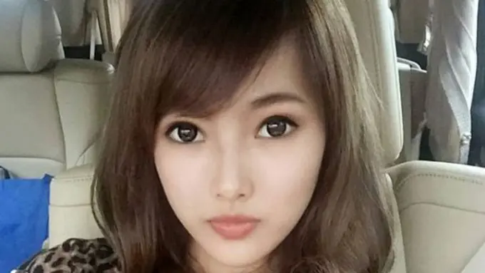 [Bintang] 5 Fakta dan Potret Cantik Astrid Ellena, Anak Pengacara Setnov