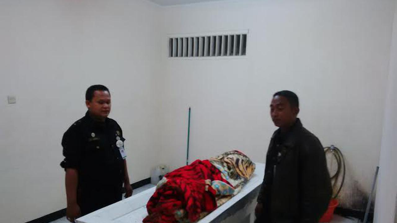 Nenek 76 Tahun Korban Longsor Puncak Bogor Tertimbun Karung