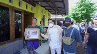 J99 Foundation Salurkan Bantuan Korban Banjir di Probolinggo