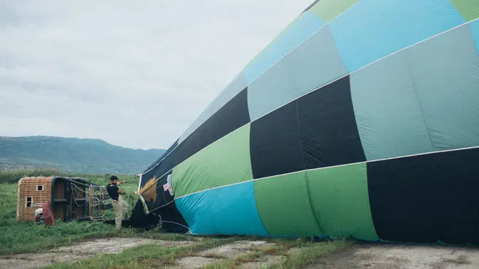 Pilot Heroik Selamatkan Penumpang: Balon Udara Brasil Terbakar!