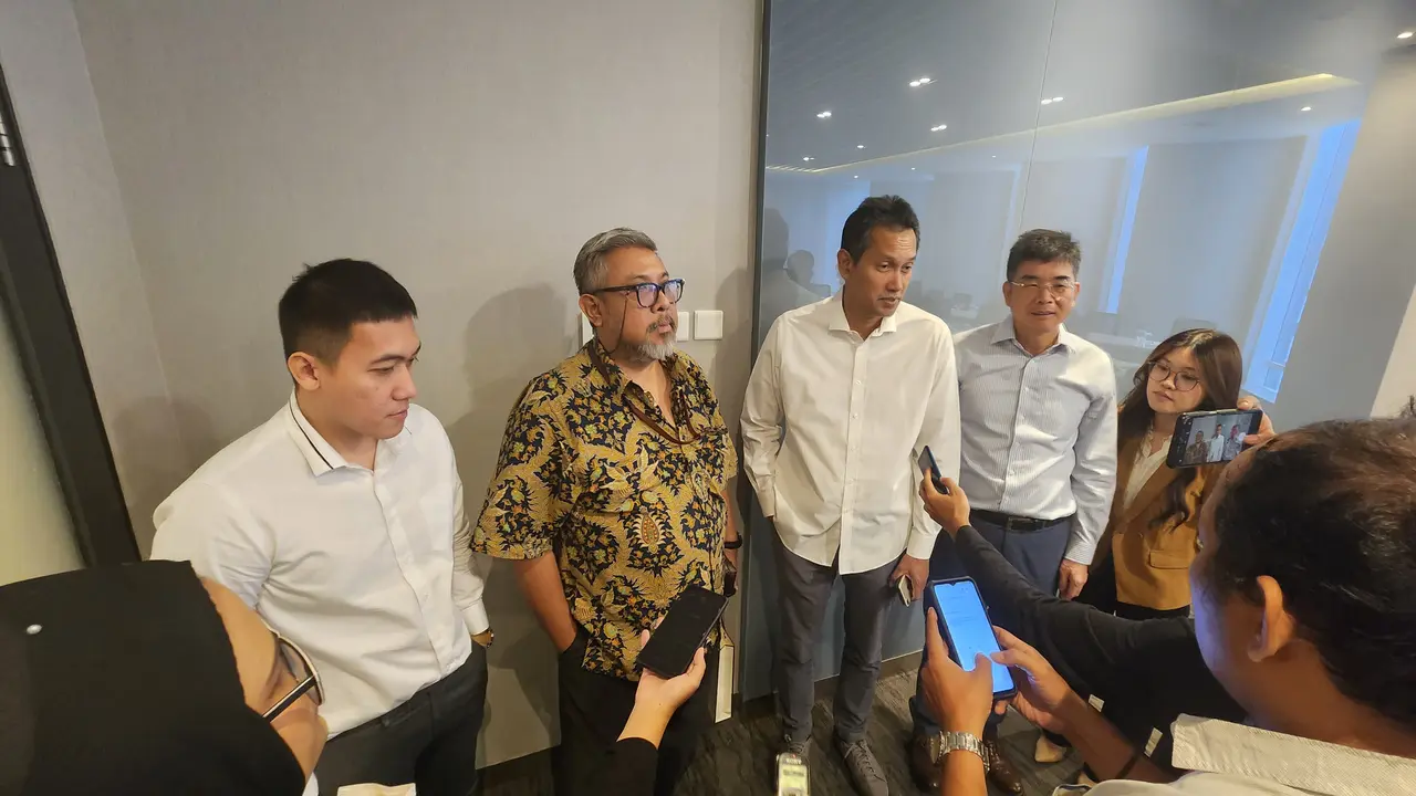 Direktur Utama PT Varuna Tirta Prakasya (VTP), Adi Nugroho  di Menara Danareksa, Jakarta, Kamis (27/6/2024). (Arief/Liputan6.com)