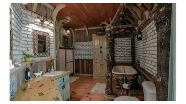 6 Potret Desain Kamar Mandi Ini Unik Banget, Bikin Geleng Kepala