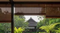 10 Inspirasi Teras dengan Tirai Bambu Anti Panas, Solusi Sejuk di Iklim Tropis