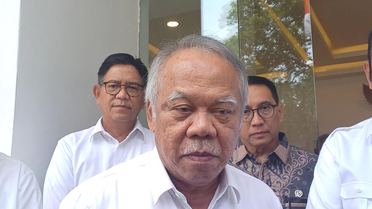 Kepala Badan Otorita Ibu Kota Nusantara (OIKN), Basuki Hadimuljono menyambangi Kantor Kementerian Perencanaan Pembangunan Nasional/Badan Perencanaan Pembangunan Nasional (PPN/Bappenas) di Jakarta, Senin (18/11/2024). (Dok Maulandy/Liputan6.com)