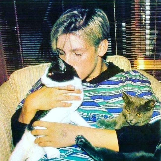 Model rambut era 90-an ala Nick Carter. (dok. Instagram @nickcarter/https://www.instagram.com/p/ByXHwGwlchE//Adhita Diansyavira)