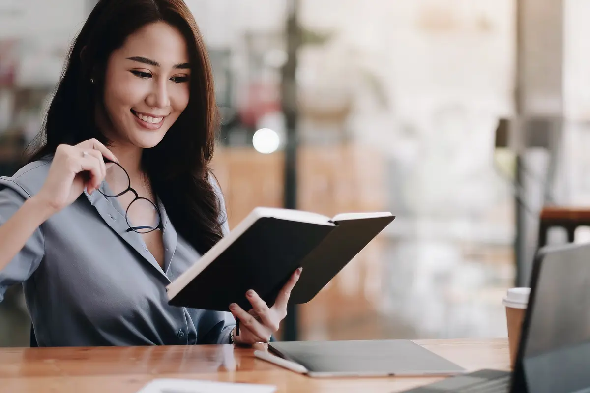 aku uang dan sebagai freelancer