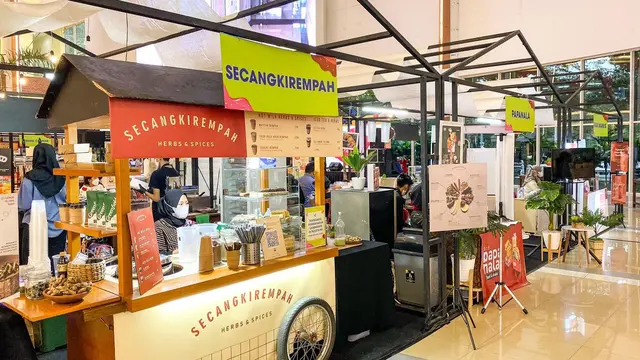 Nikmati Ragam Camilan Tradisional & Kekinian di Summarecon Mall Bekasi.