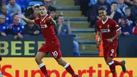 Bintang Liverpool asal Brasi, Philippe Coutinho (kiri) kini menjadi incaran Barcelona dengan nilai transfer sekitar 120 juta pound sterling. (AFP/Geoff Caddick)