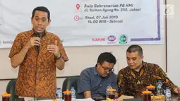 Founder KAHMIPreneur, Kamrussamad menjadi pembicara dalam Tadarus Ekonomi bertajuk Iklim Bisnis dan Stabilitas Harga Pasar, Jakarta, Minggu (7/6/2019). Tadarus Ekonomi membahas prospek ekonomi Indonesia pasca Pemilu 2019 yang dapat memberikan kepastian ekspektasi pasar. (Liputan6.com/Fery Pradolo)