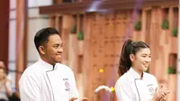 Belinda disudutkan dengan ribuan komentar cibiran, netizen menyebut jika Kiki sangat terlihat membela Belinda dalam cuplikan video talkshow di salah satu stasiun televisi swasta. Meski sudah tidak lagi bersama di Galeri MasterChef, Kiki ungkap jika ia dan Belinda tetap bersahabat. Bahkan keduanya sudah memikirkan project apa yang bisa dikerjakan bersama usai dari MasterChef. (Liputan6.com/IG/@kiki.mci11)