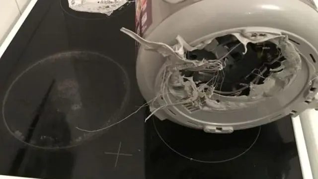 [bintang] Fakta Unik: 7 Gambar yang Membuktikan Jika Orang Bodoh Masih Eksis di Muka Bumi