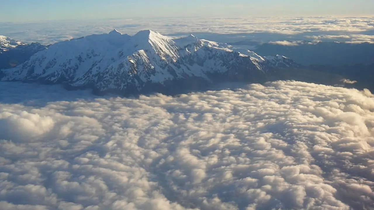 Gunung Illimani