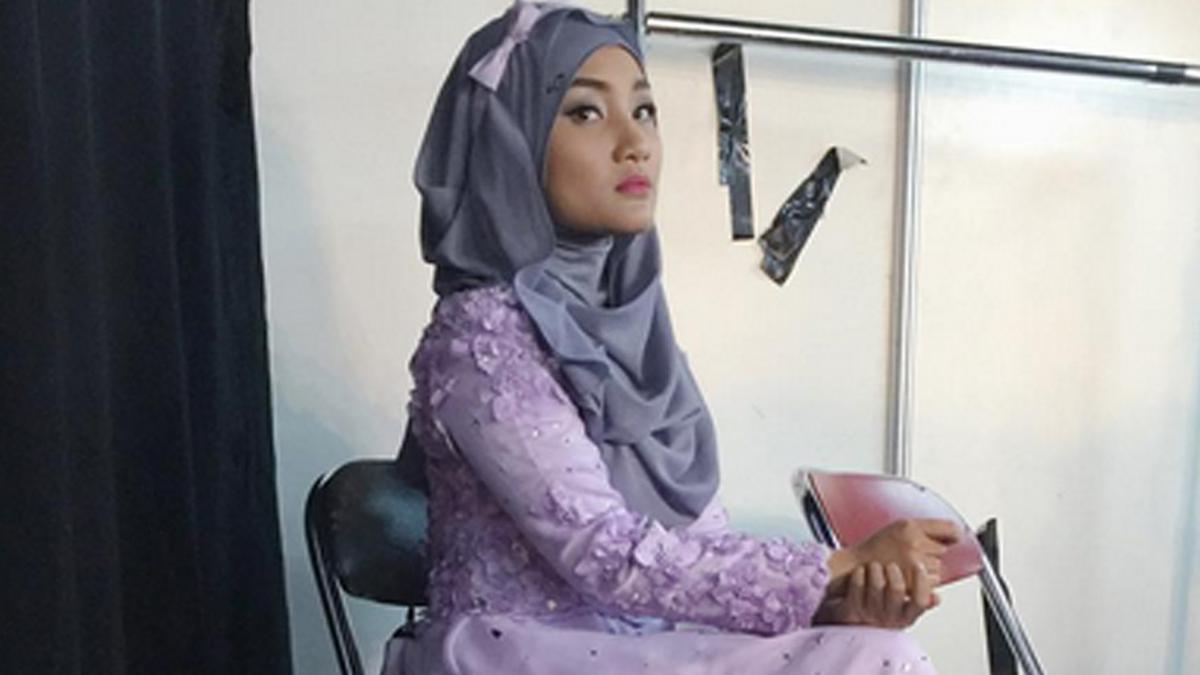 Unggah Foto Pacar, Fatin Shidqia Buka Jilbab? - ShowBiz Liputan6.com