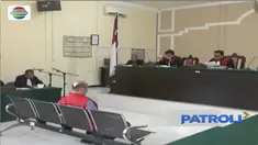 Terbukti menjual narkoba jenis sabu, mantan kasat narkoba Polres Bintan divonis hukuman 10 tahun penjara dan denda Rp 1 miliar.
