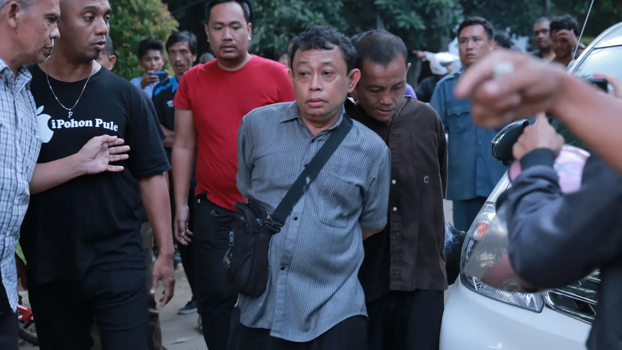 Diduga Maling di Rumah Duka Mike Mohede (Adrian Putra/bintang.com)