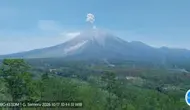 Gunung Semeru Erupsi Beruntun, Kolom Abu Capai 1.000 Meter