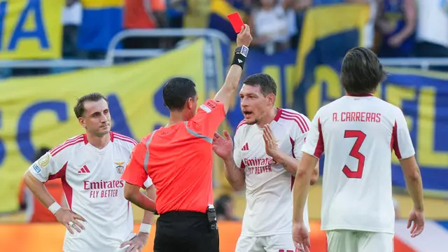 Foto: Duel Tensi Tinggi Antara Boca Juniors vs Benfica, 4 Gol 3 Kartu Merah