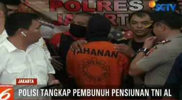 Setelah mengakui perbuatan tersangka, polisi menyita sebilah pisau yang digunakan untuk membunuh korban.