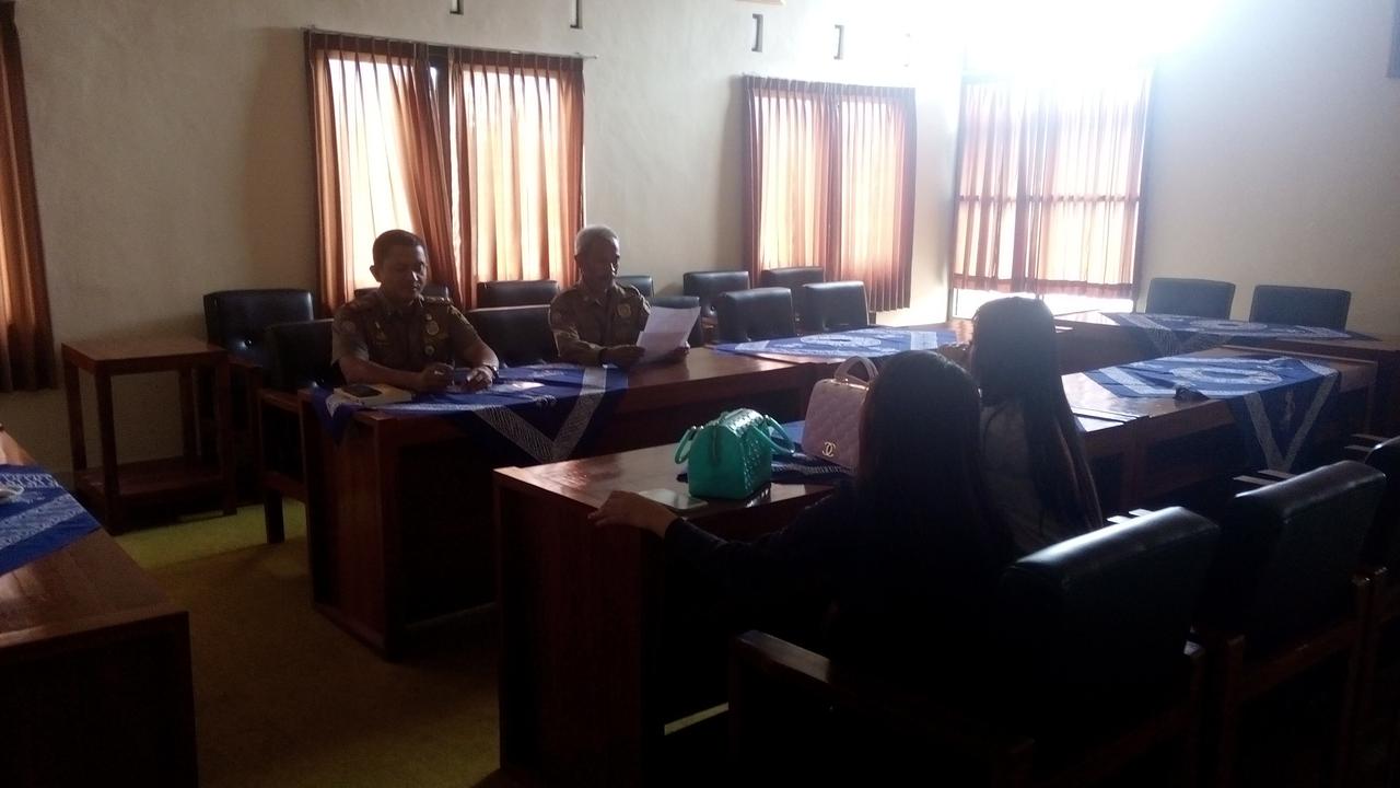 Janji Manis Si Pemandu Lagu Saat Kena Razia Satpol PP