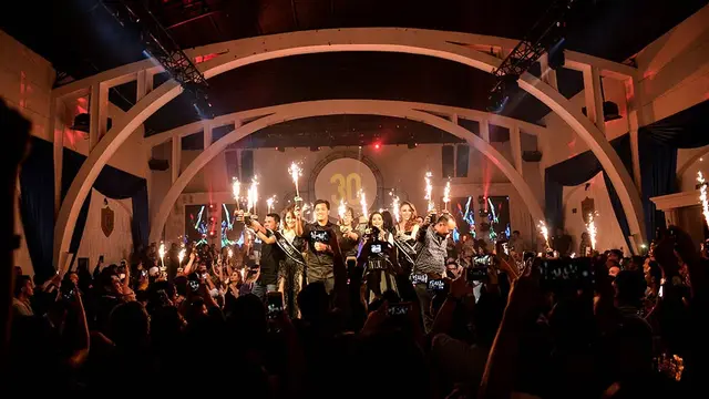 Perayaan ulang tahun Popular